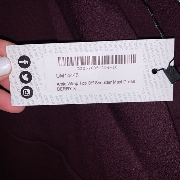 Boohoo burgundy maxi dress with slit - Picture 6 of 6